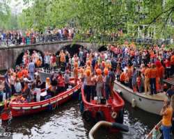 If you are planning to visit the city, it is advised to visit at the end of April when King?s Day is celebrated. The city turns orange and the canal i